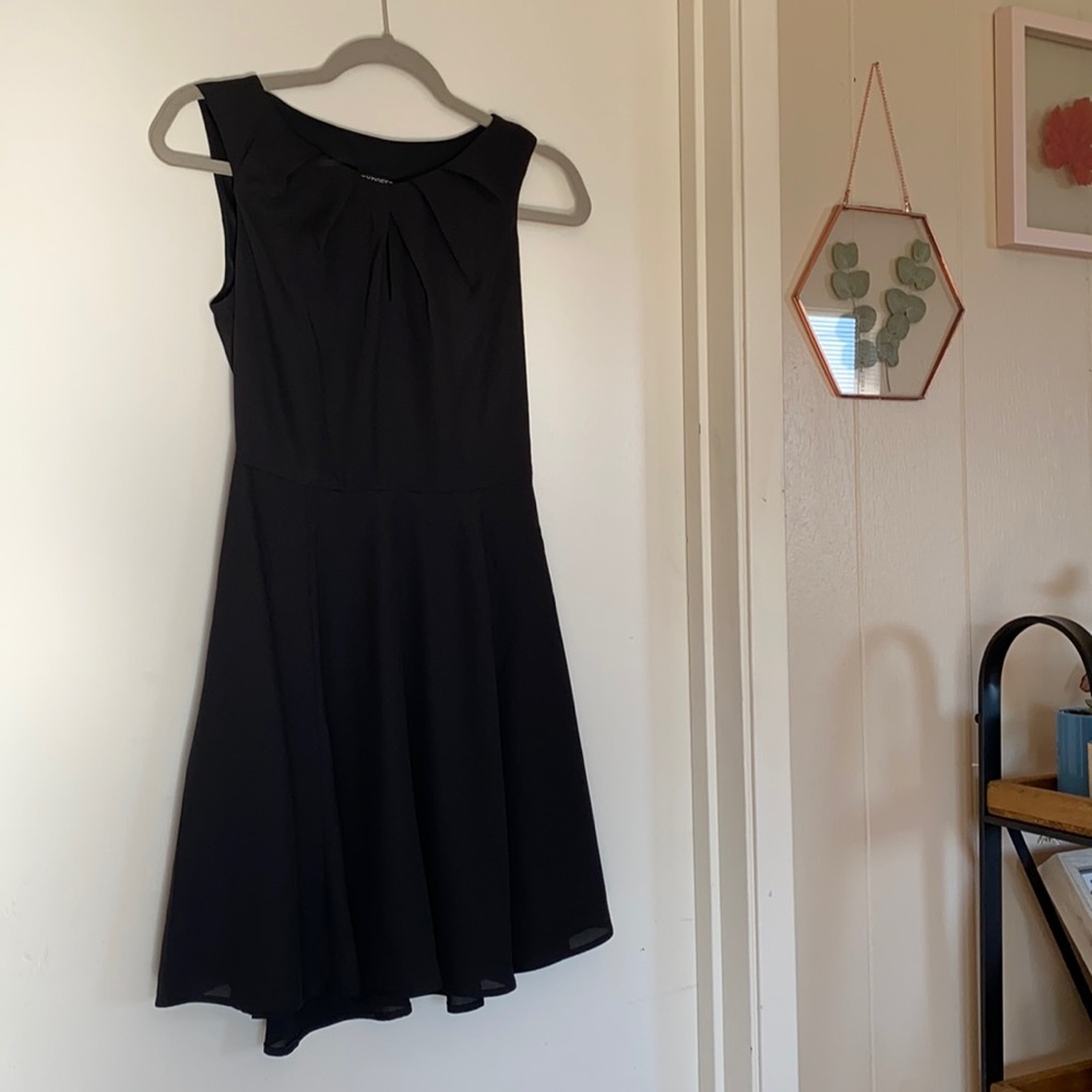 US 2 / S / Express / Black / Dress
